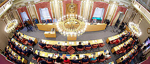 Im Landtag wird über Bodenverbrauch und Klimaschutz diskutiert