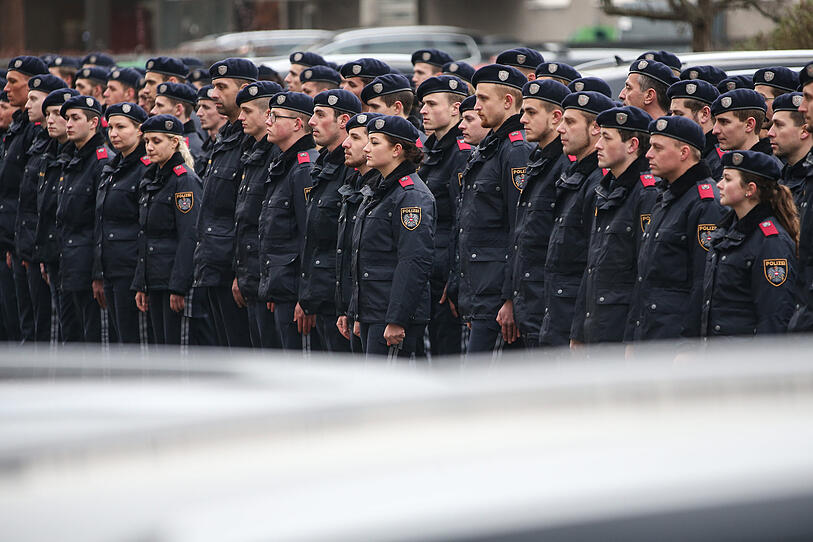 Polizeischüler in Linz angelobt