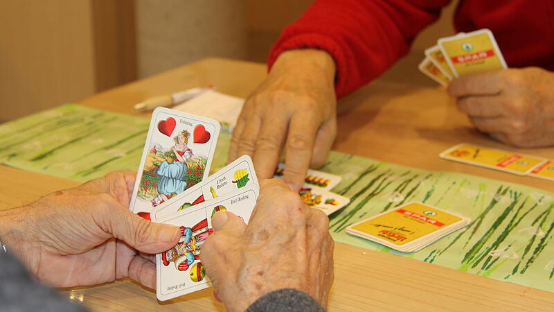 Ausbau von Tageszentren im Bezirk Perg bringt Farbe in Senioren-Alltag