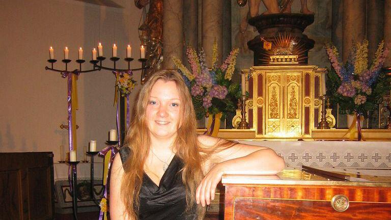 Frauenpower in der Bergkirche Klaus Pianistin Olga Pashchenko virtuos