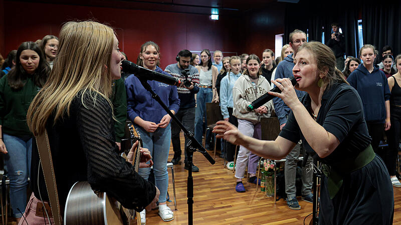 Like in the rehearsal room: Poxruckers played in front of a school class