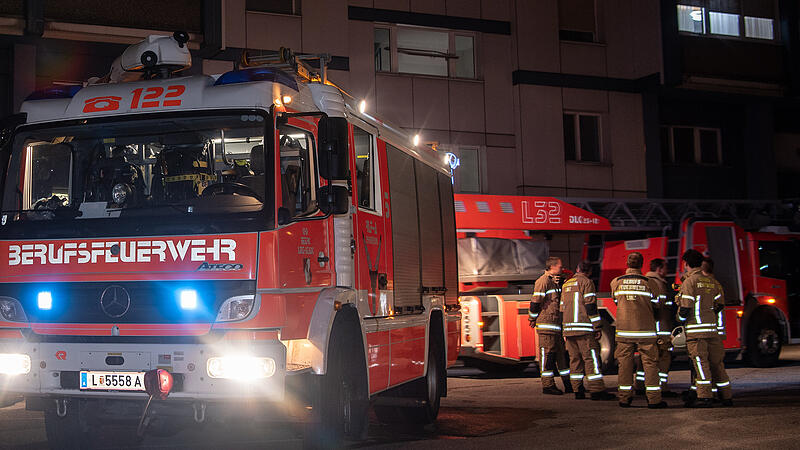 Feuer in Linzer Hochhaus: Bewusstlose Frau gerettet