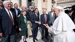 Papst zu Pilgergruppe aus Oberösterreich: "Bitte betet für mich"