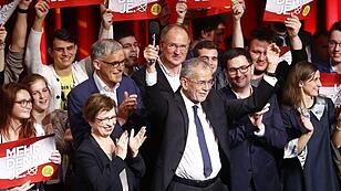 Der künftige Bundespräsident stellt sein Team für die Hofburg zusammen