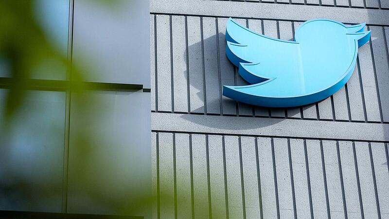 Thousands of Twitter employees are being emailed today asking if they will be fired