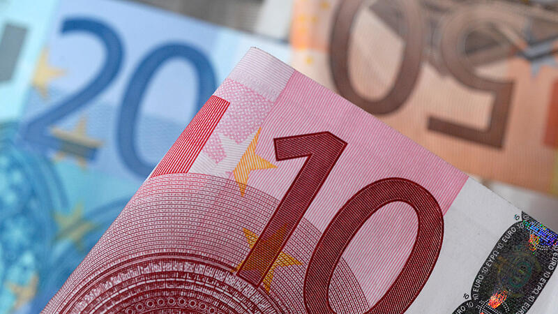A picture illustration of Euro banknotes