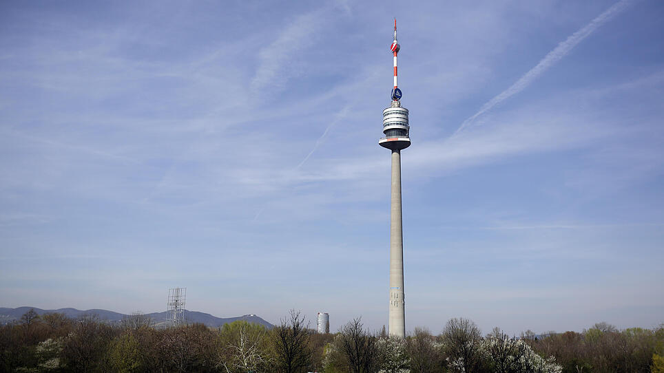 Wiener Donauturm wird runderneuert Bierlokal und Gastgarten kommen dazu