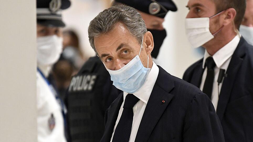 Sarkozy wegen Bestechung vor Gericht