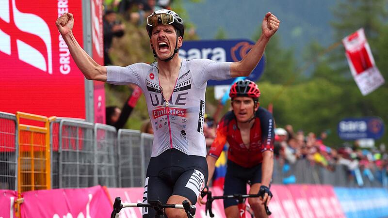 Giro: Thomas is back in pink