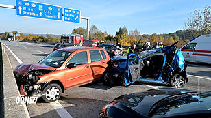 Erneut Totalsperre auf A1 nach schwerem Verkehrsunfall