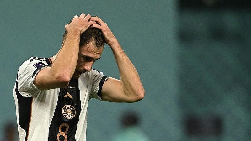 Germany makes a fool of itself at the start of the World Cup