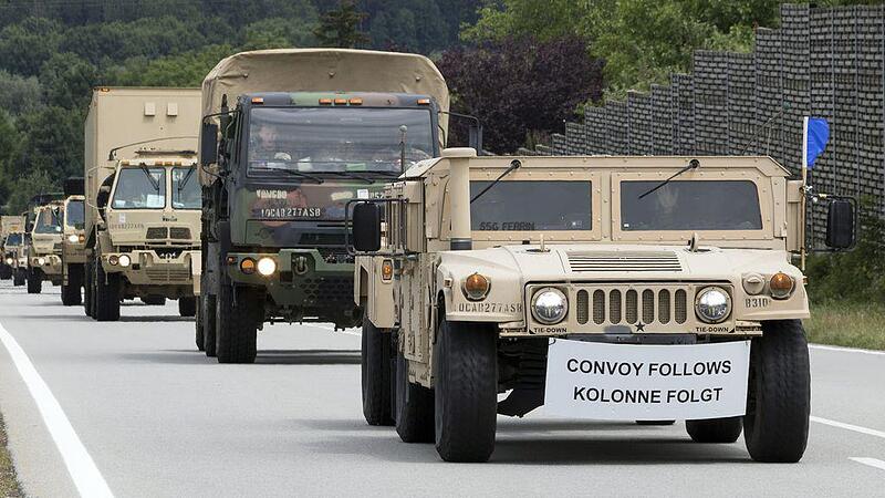 US-Konvoi rollt durch Österreich