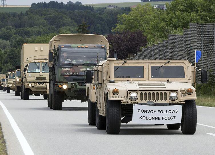 US-Konvoi rollt durch Österreich