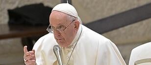 Papst überrascht die Welt: Segen für Homosexuelle