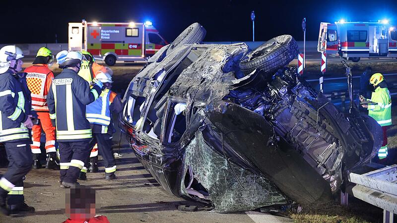 Schlepperfahrzeug mit Wiener Kennzeichen: 7 Tote bei Unfall in
