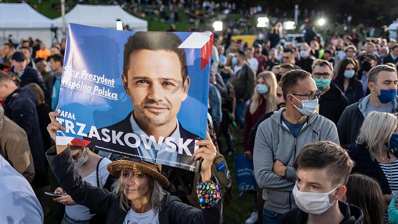 Zittersieg in Polen: Konservativer Präsident Duda knapp wiedergewählt