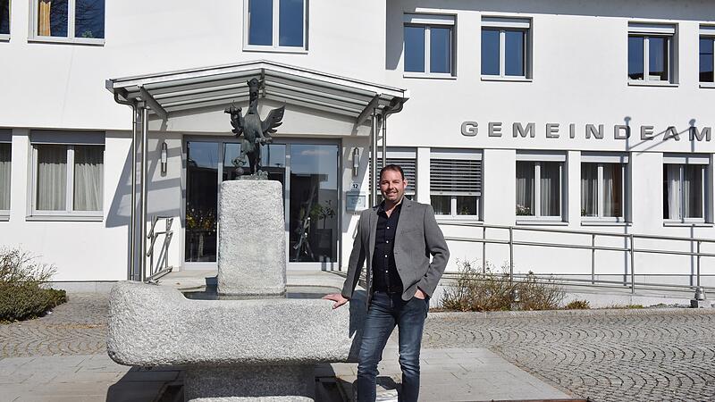 Von der Kläranlage ins Gemeindeamt: Enzenkirchens Bürgermeister packt an