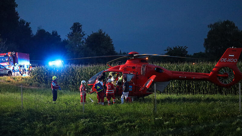 Unterarm abgetrennt: Mann lag nach Unfall im Maisfeld