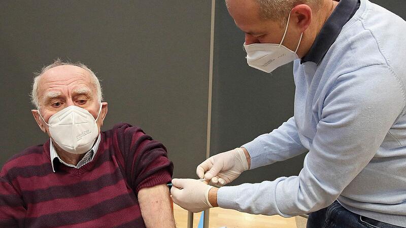 Impftermin wurde zweimal vergeben: 91-jähriger Welser muss warten