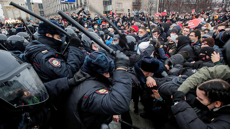 FILE PHOTO: Navalny supporters protest his arrest, in Moscow