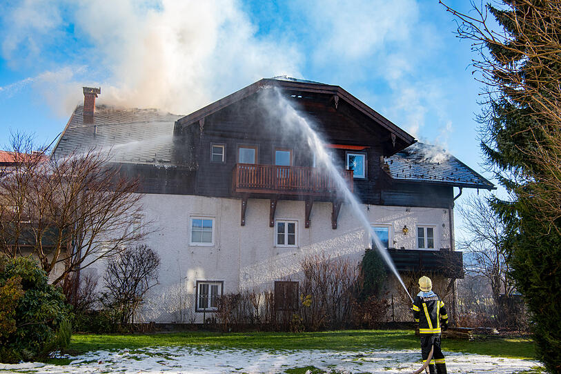 Historische Villa in Mondsee in Brand