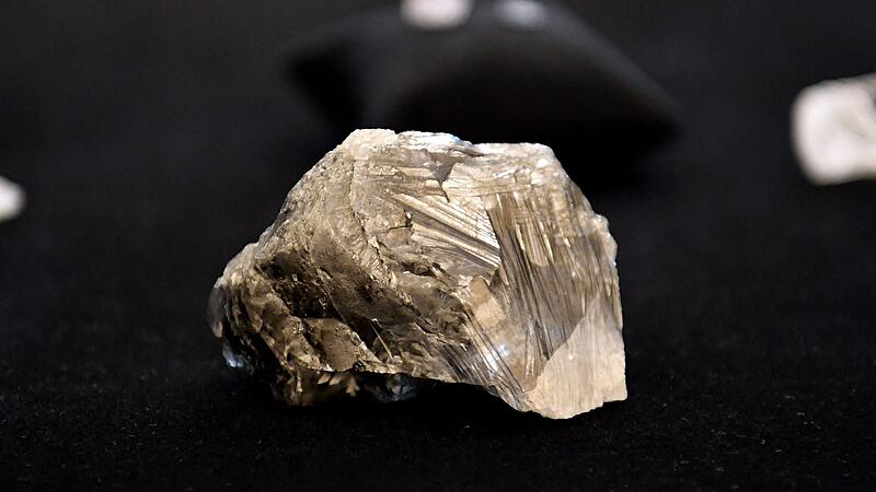 BOTSWANA-MINING-DIAMOND