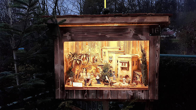 Two nativity trails through St. Martin during Advent