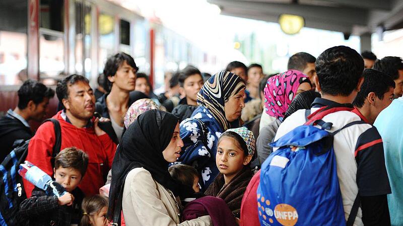 Flüchtlinge: Rotes Kreuz und Caritas befürchten "Katastrophe" in Salzburg