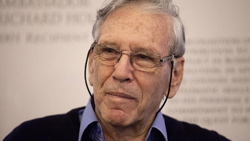 Israelischer Autor Amos Oz mit 79 Jahren gestorben