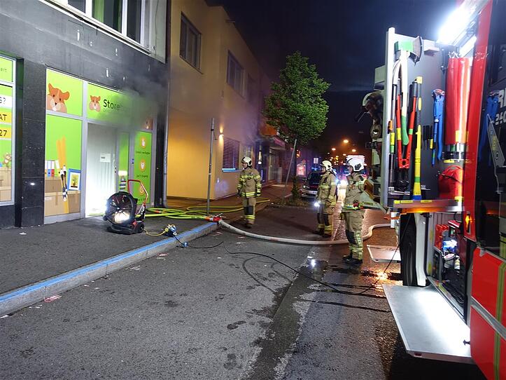Brand in Lagerhalle für E-Scooter in Linz