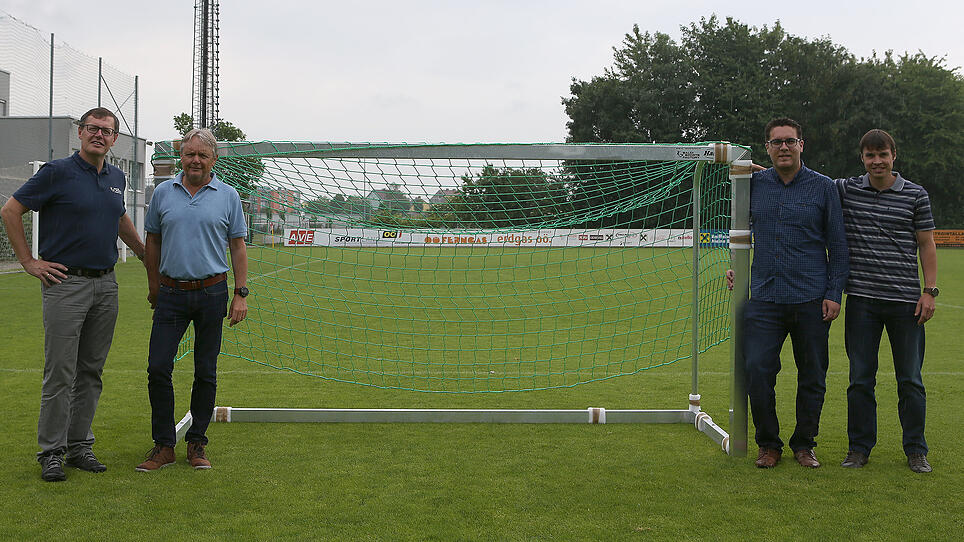 Innviertler Firma bringt Kinder-Tore für alle Fußball-Vereine im Land