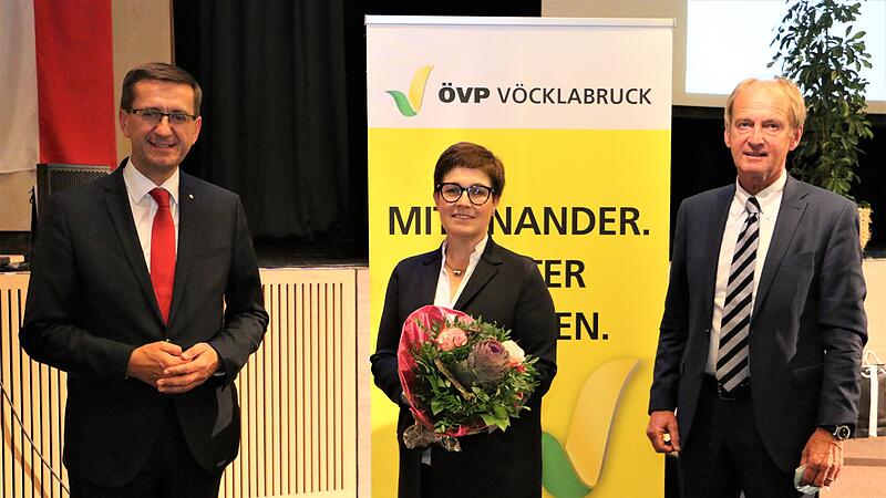 Brunsteiner mit Standing Ovations als Vöcklabrucker VP-Chef verabschiedet