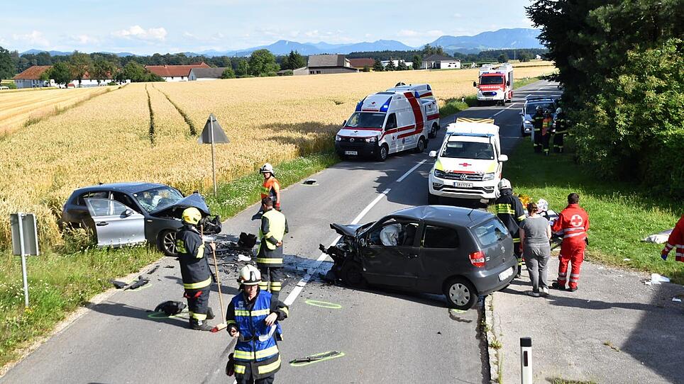 Der Unfall in Schiedlberg forderte Montagabend zwei Schwerverletzte
