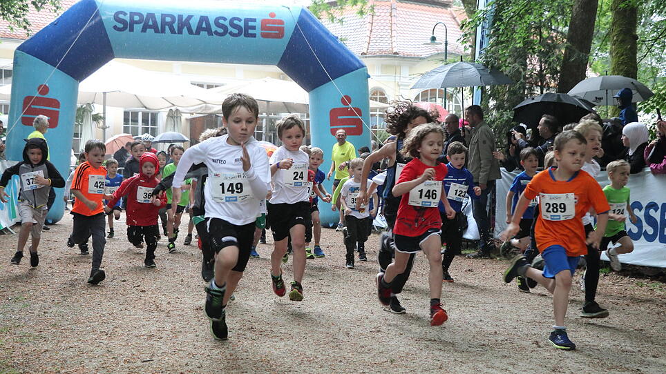 420 Kinder liefen durch den Schlosspark