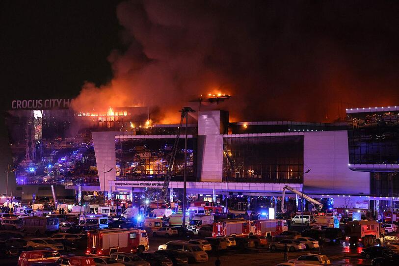 Die ersten  Bilder: Schützen eröffneten Feuer in Moskauer Konzerthalle