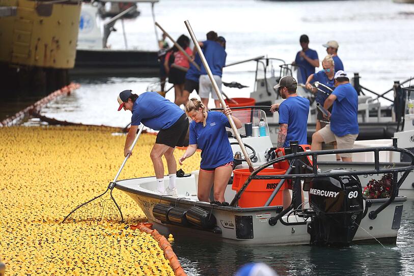 US-CHICAGO-HOSTS-ANNUAL-DUCKY-DERBY-IN-CHICAGO-RIVER