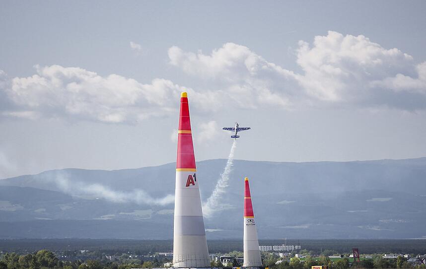 Action beim Red Bull Air Race