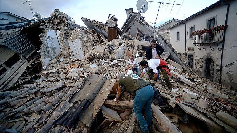 Schweres Erdbeben in Mittelitalien