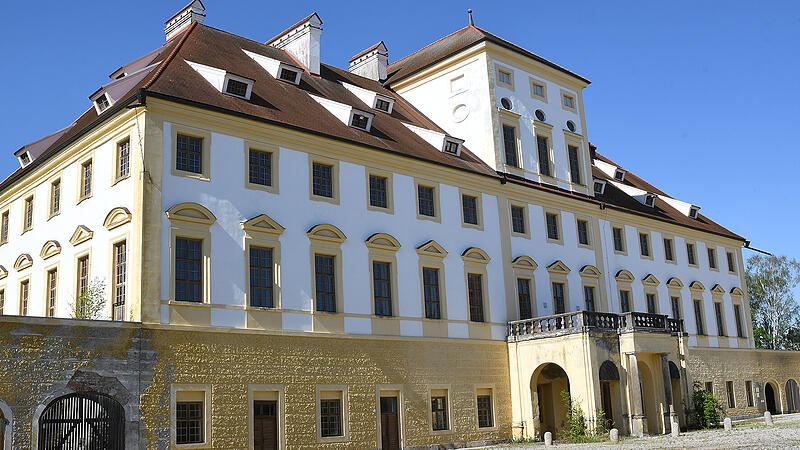 Holding hat Schloss Aurolzmünster um 900.000 Euro gekauft &ndash; große Pläne