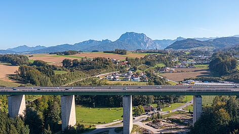 Die Autobahnbrücke über die Aurach wird bis 2025 komplett neu errichtet