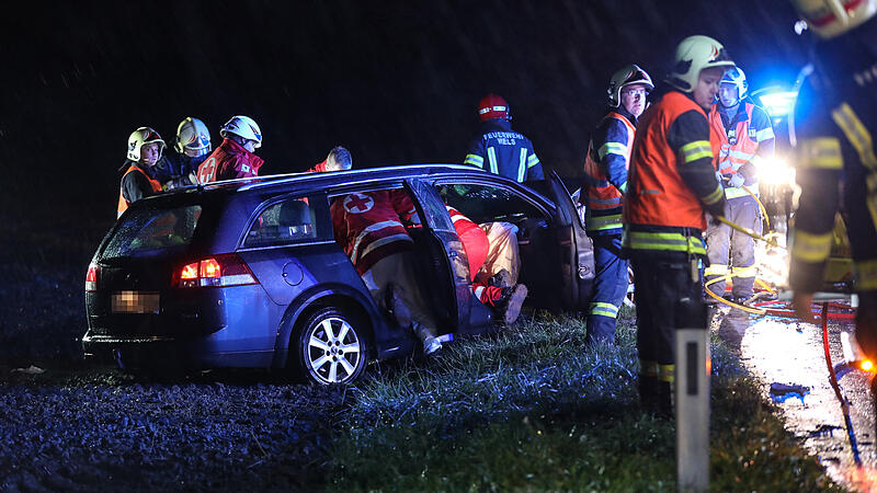 Unfall im Regen: 47-jähriger Welser starb noch im Wrack