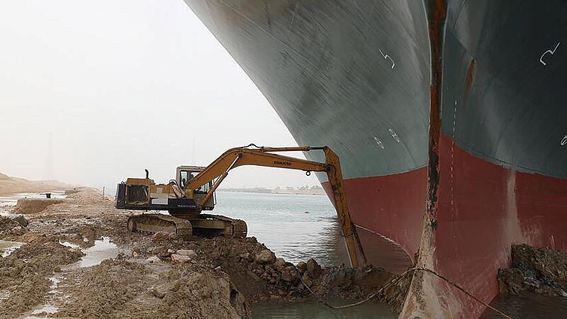 Blockierter Suezkanal: Im globalen Handel schrillen die Alarmglocken