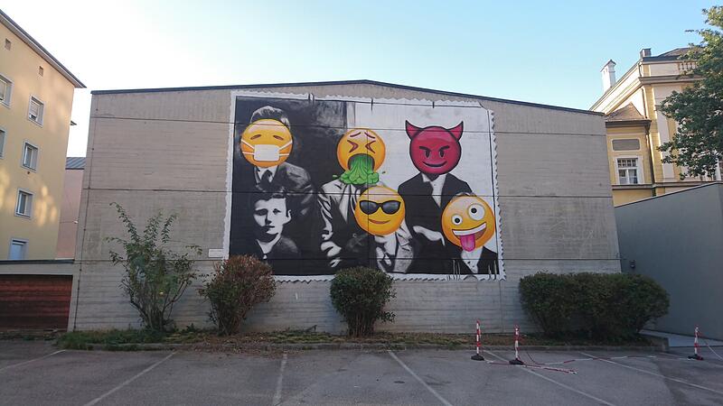 "Hitler-Graffito" an Schule wird heute gelb verpixelt