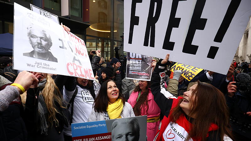 Wegen Haftbedingungen in den USA: Julian Assange wird nicht ausgeliefert