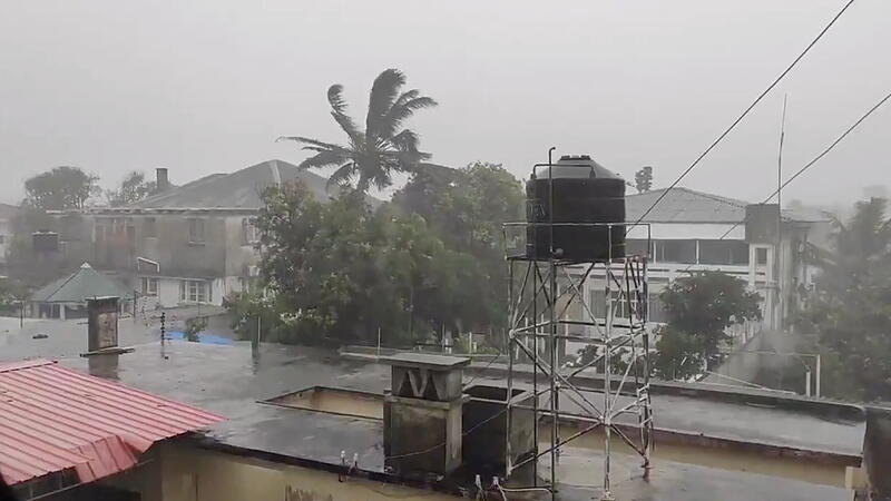 Rain falls before the landfall of cyclone Eloise in Beira