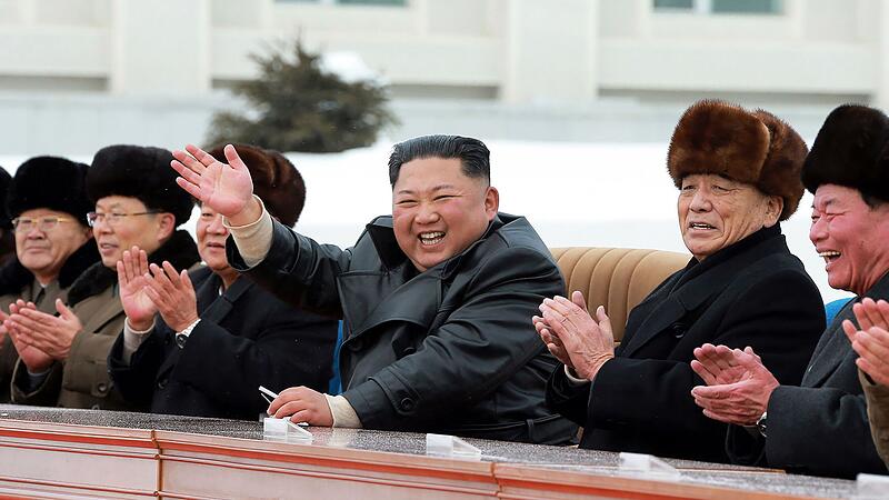 "Bestes Menschenparadies der Welt" Kim eröffnete sozialistische Musterstadt