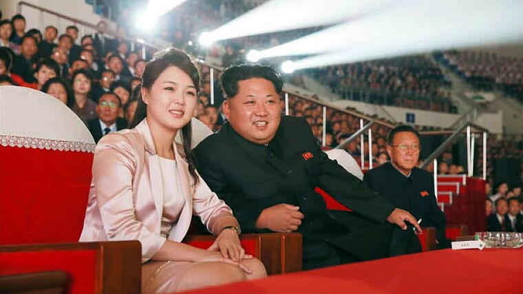 Kim Jong-un und seine Frau Frau Ri Sol-ju