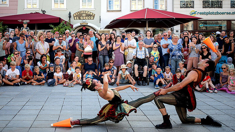 Von Straßenkünstlern bis zu Rittern: Wie Linz im Corona-Sommer feiern will