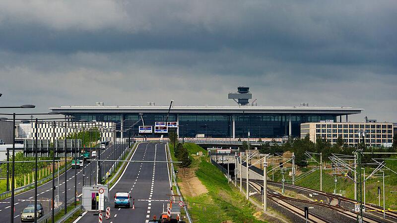 Flughafen Berlin: Peinlichste Baustelle Deutschlands als Touristen-Attraktion