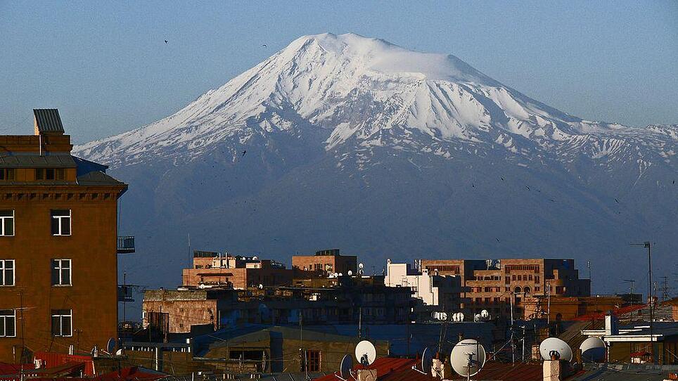 Alles heißt hier Ararat